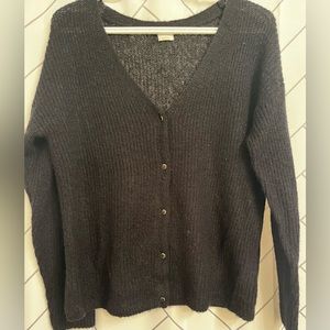 Wilfred Black Sweater
Size: Small